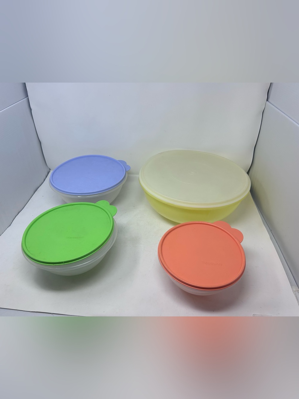 4 Vintage Tupperware bowls 3 are a set, 1 large is not a range of sizes